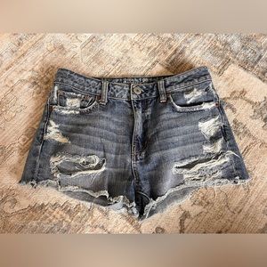 Denim booty shorts ✨